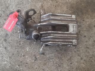 суппорт задний левый Volkswagen Golf 5 поколение 2004