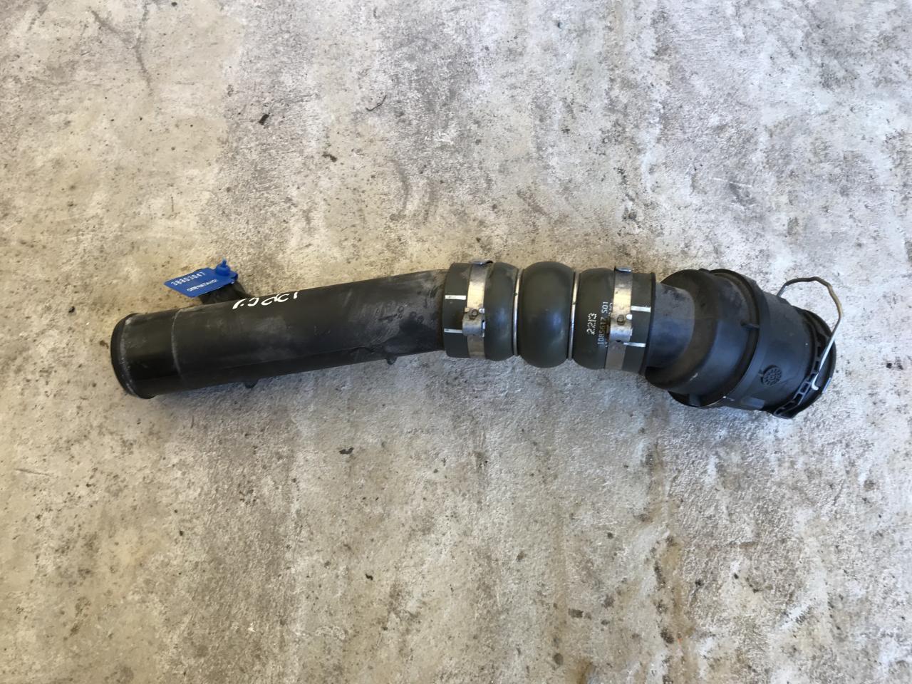 патрубок интеркулера Renault Megane 3 поколение (2008 - 2014), 1085605S01 - фото №1