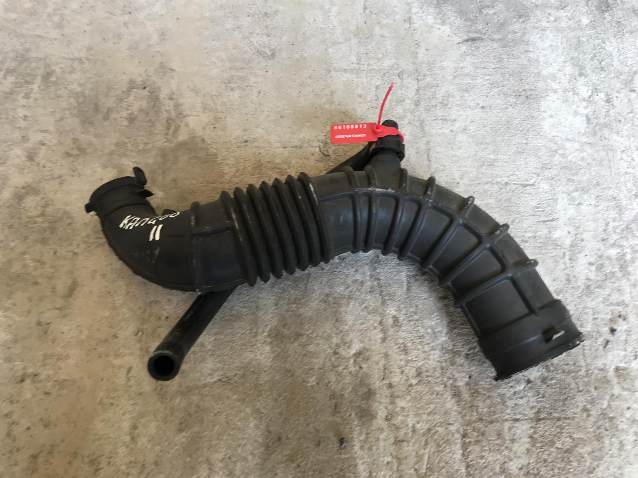 патрубок интеркулера Renault Kangoo 2 поколение (2007 - 2013), 820050384 - фото №1