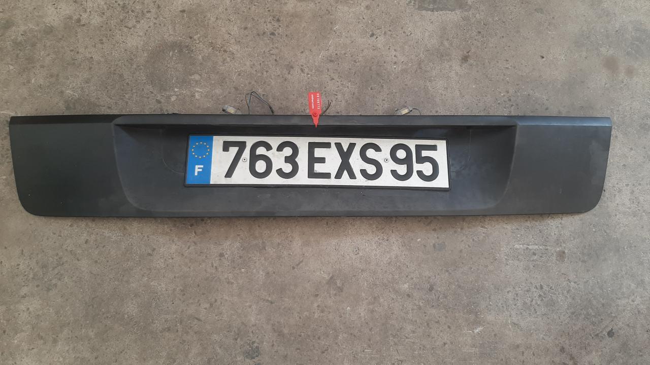накладка двери (крышки) багажника Renault Scenic 2 поколение 2004, 8200139781 - фото №1