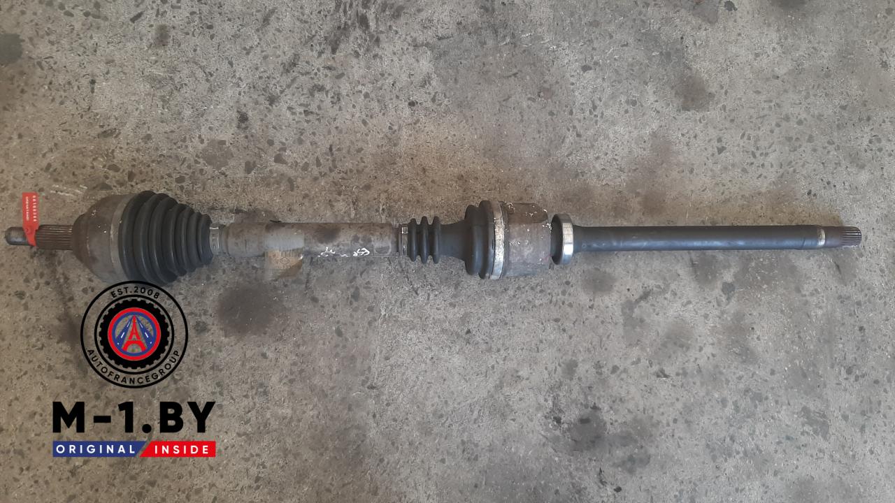 полуось передняя правая (приводной вал, ШРУС) Renault Espace 4 поколение (2002 - 2006), 3.5 л., бензин, 8200133293 - фото №1