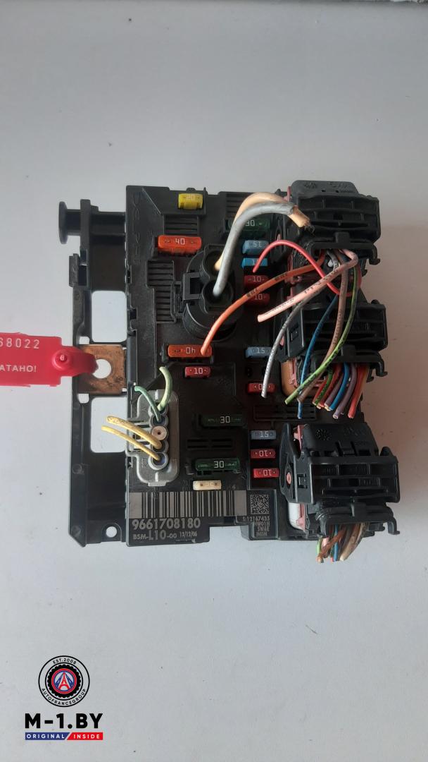 блок предохранителей Peugeot 207 1 поколение 2006, 9661708180, BSML010 - фото №1