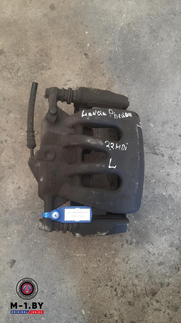 суппорт передний левый Lancia Phedra 1 поколение 2007, 2.2 л., дизель - фото №1