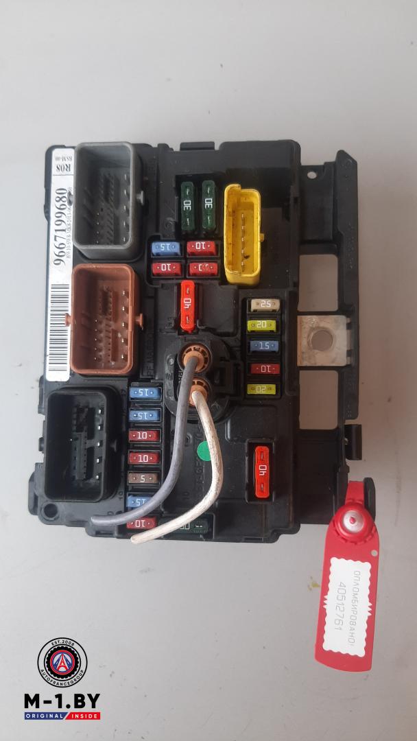 блок предохранителей Peugeot 207 1 поколение (2006 - 2009), 9667199680, BSMR08 - фото №1