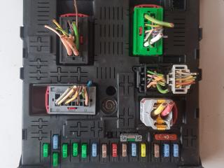 блок комфорта Citroen C5 2 поколение (2008 - 2017), BSI04EVK0400, 9664059080