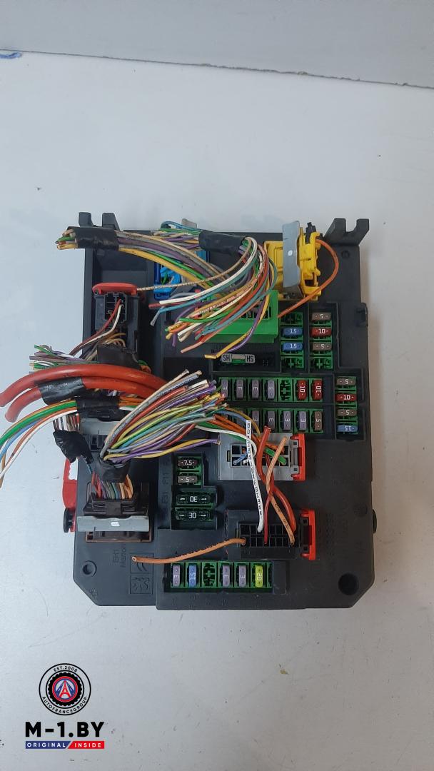 блок комфорта Citroen C4 2 поколение 2012, 9665547480, BSIQ0300 - фото №1