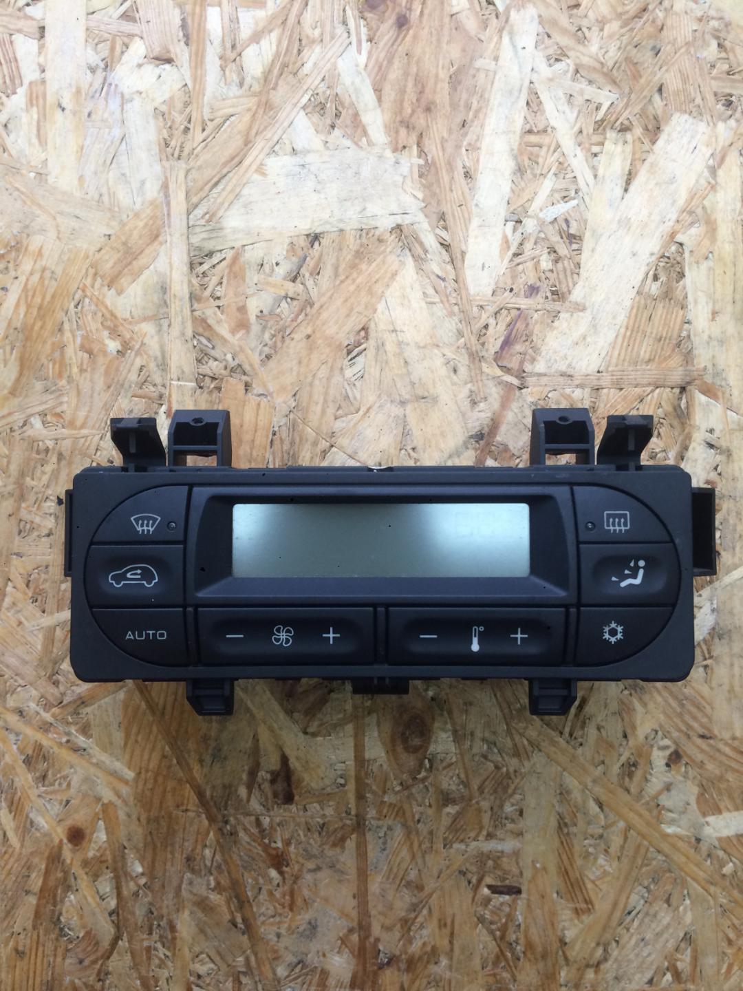 блок управления печки / климат-контроля Citroen C3 1 поколение 2004, 1.4 л., дизель, хетчбэк 5 дв., 96377774XT - фото №1