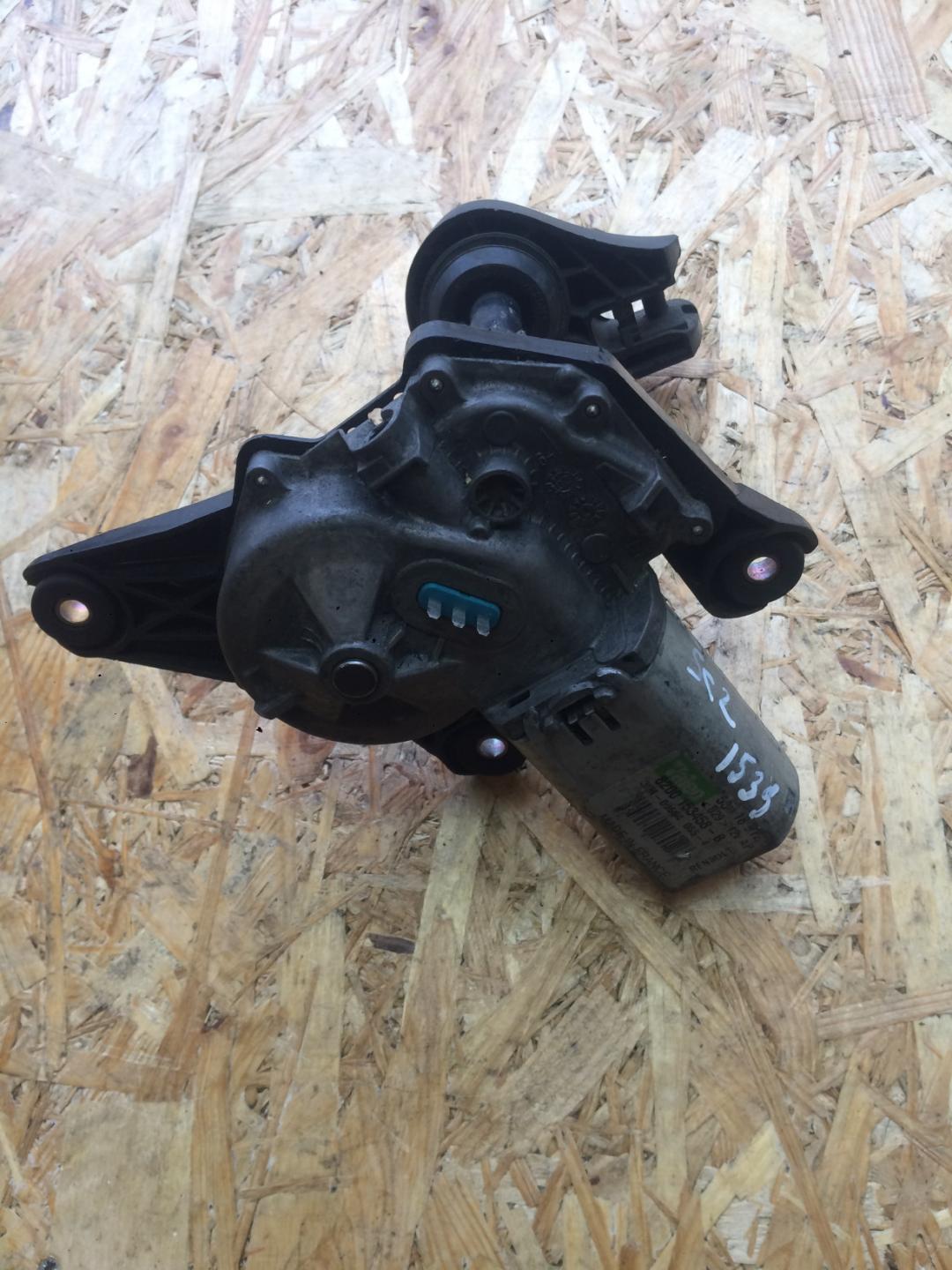 моторчик заднего стеклоочистителя (дворника) Renault Scenic 2 поколение 2004, 1.5 л., дизель, минивэн, 8200153458 - фото №1