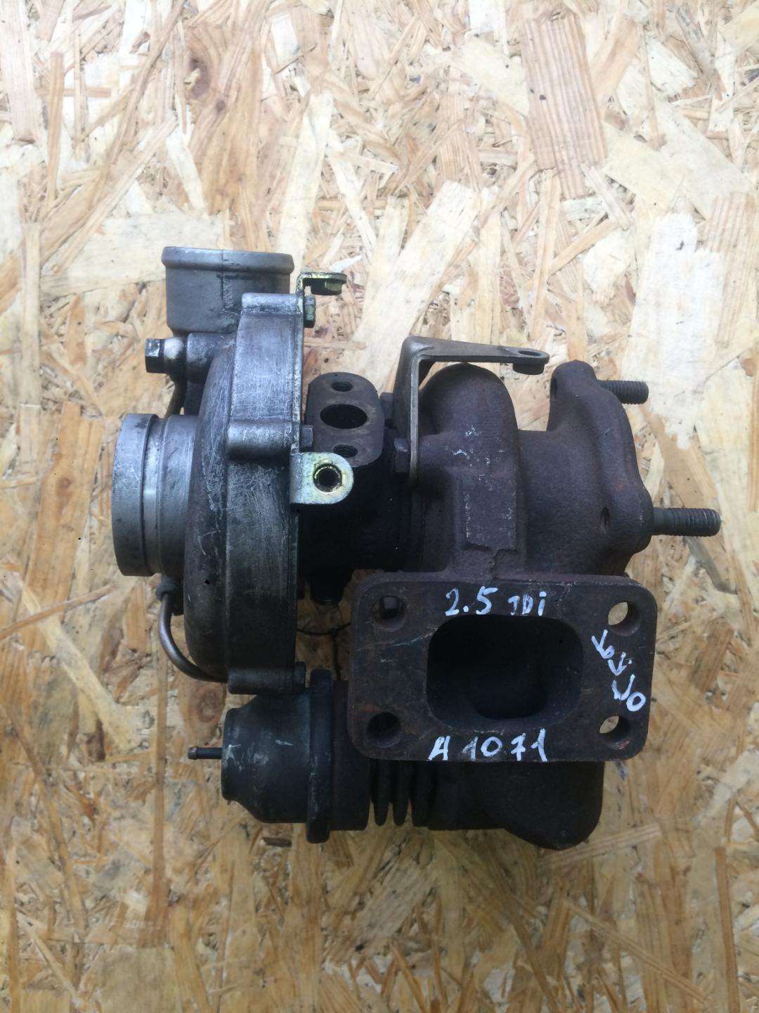 турбина Volvo S80 1 поколение 2001, 2.5 л., дизель, седан - фото №1