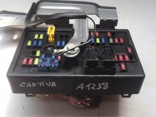 блок предохранителей Chevrolet Captiva 1 поколение 2008, 2.0 л., дизель, внедорожник 5 дв., 96821082