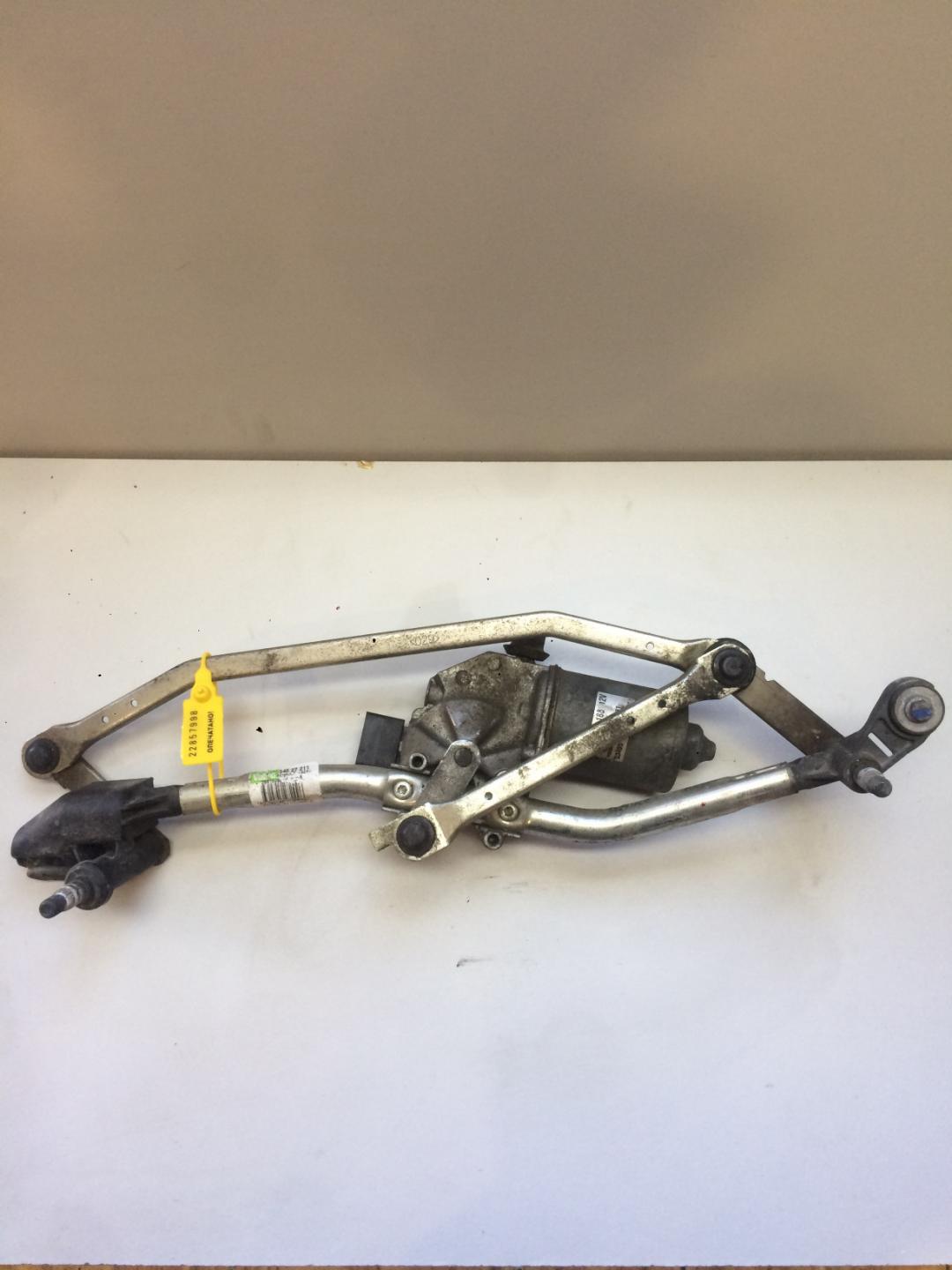 механизм стеклоочистителя (трапеция дворников) Renault Laguna 3 поколение 2010, 2.0 л., дизель, хетчбэк 5 дв., 54527211 - фото №1