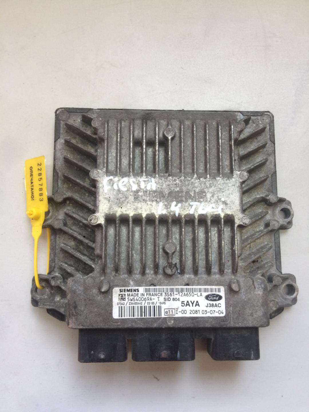 блок управления двигателем Ford Fiesta 5 поколение 2004, 1.4 л., дизель, хетчбэк 5 дв., 5WS40069A - фото №1