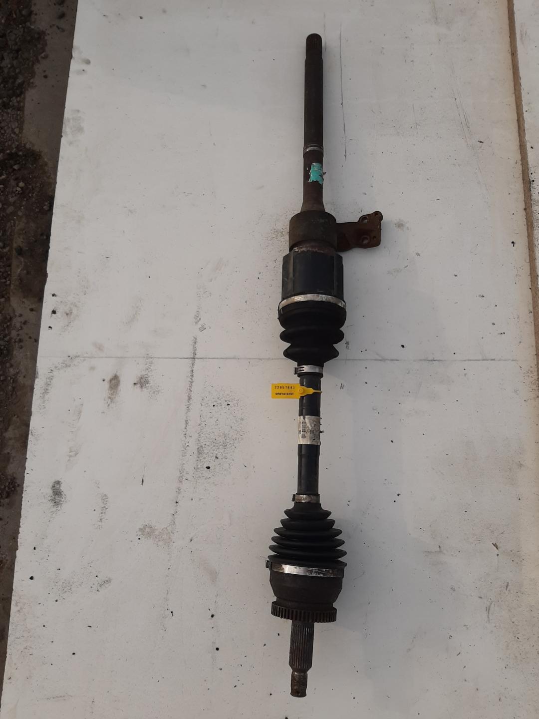 полуось передняя правая (приводной вал, ШРУС) Hyundai ix55 1 поколение 2008, 3.0 л., дизель, внедорожник 5 дв. - фото №1