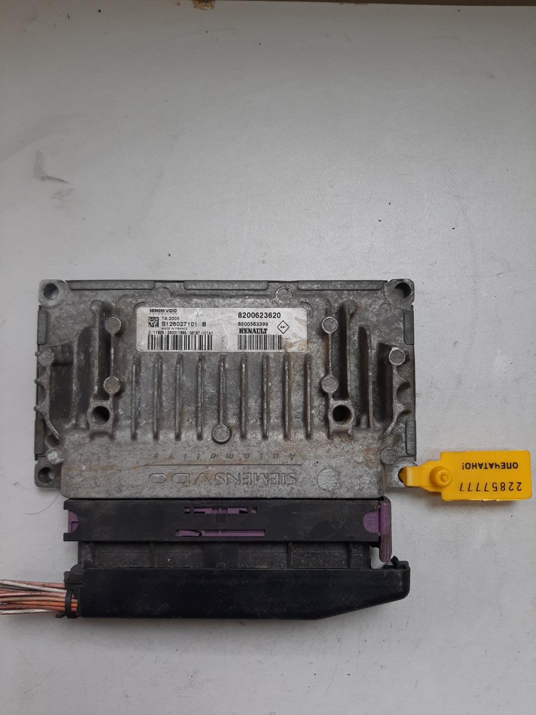 блок управления АКПП Renault Megane 2 поколение 2002, 2.0 л., бензин, хетчбэк 5 дв., 8200623620 - фото №1