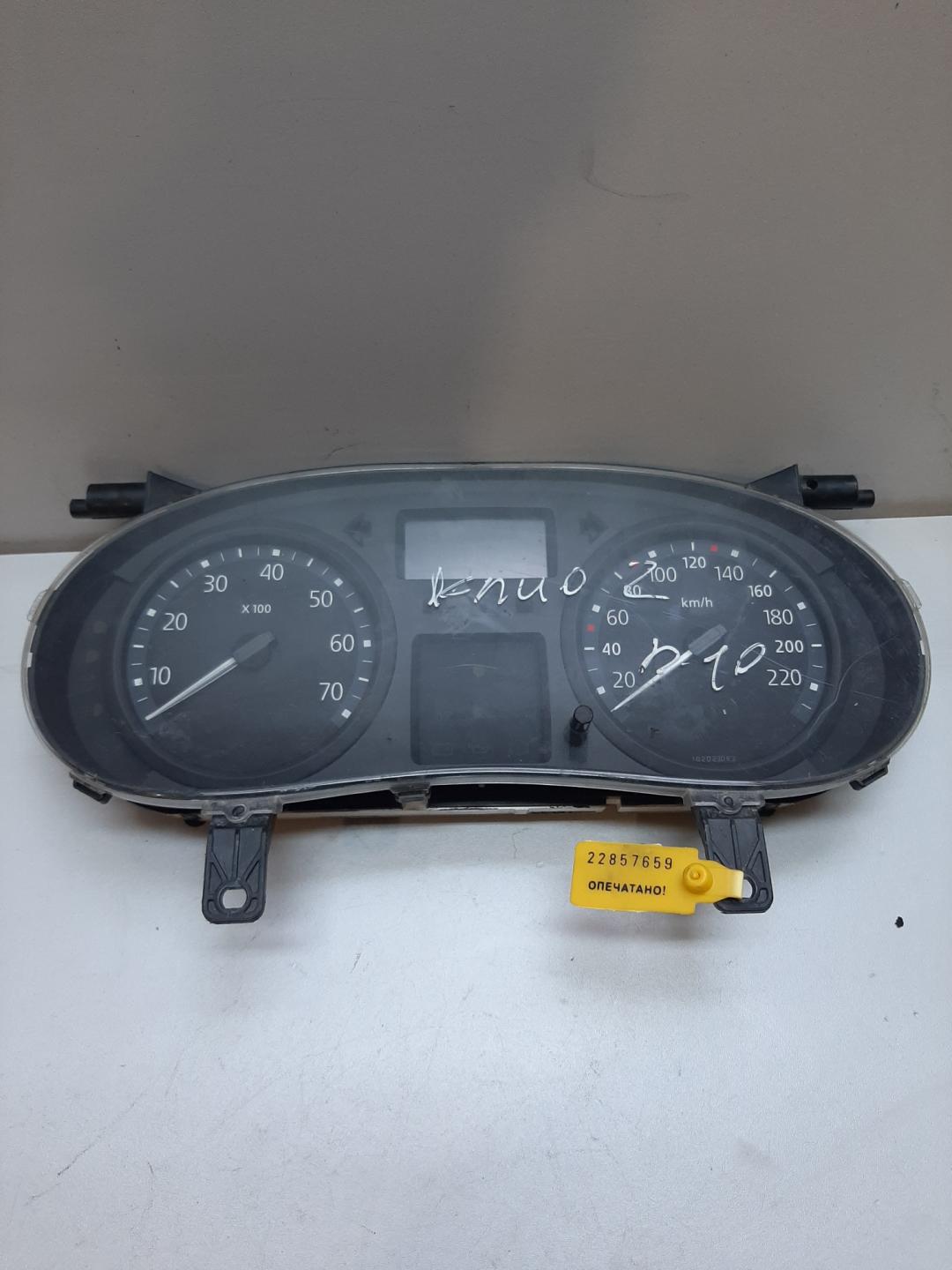 щиток приборов (приборная панель) Renault Clio 2 поколение 2002, 1.4 л., бензин, хетчбэк 5 дв., P8200276527A - фото №1