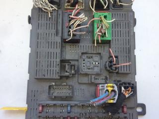 блок предохранителей Citroen C5 1 поколение 2003, 2.0 л., бензин, хетчбэк 5 дв., 9645352980