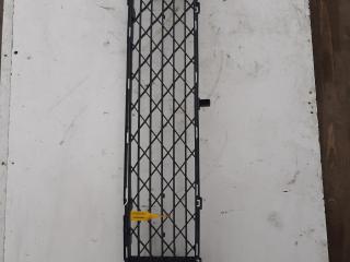 заглушка (решетка) в бампер Citroen C4 Grand Picasso 2 поколение 2013, 1.6 л., дизель, минивэн