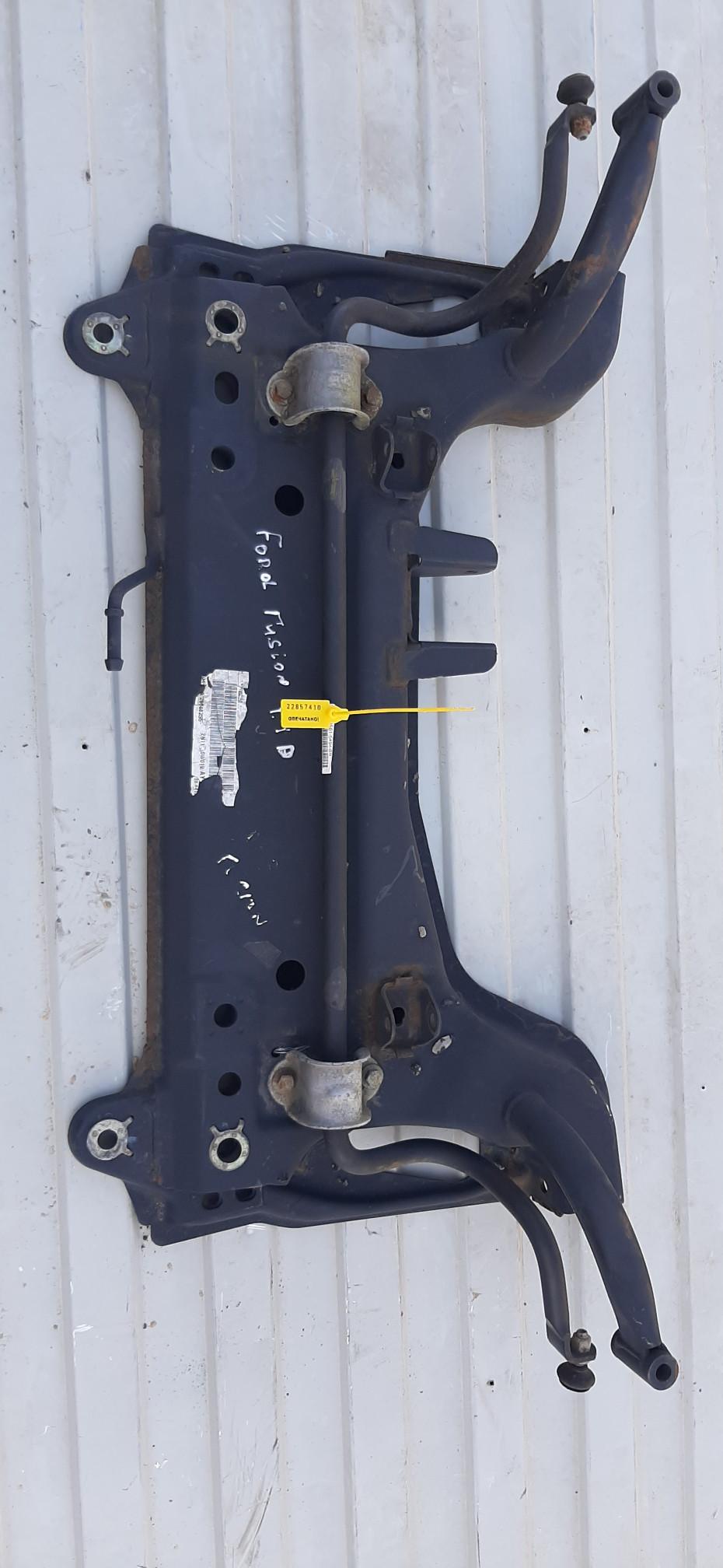 балка подвески передняя (подрамник) Ford Fusion 1 поколение 2002, 1.4 л., бензин, универсал - фото №1