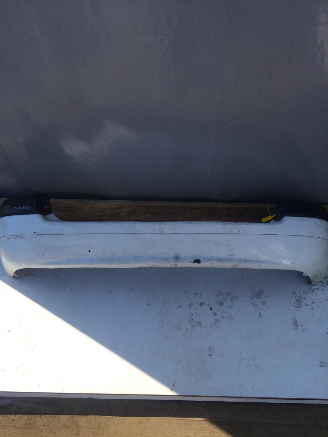 бампер задний Renault Scenic 1 поколение 1999, 1.6 л., бензин, минивэн - фото №1