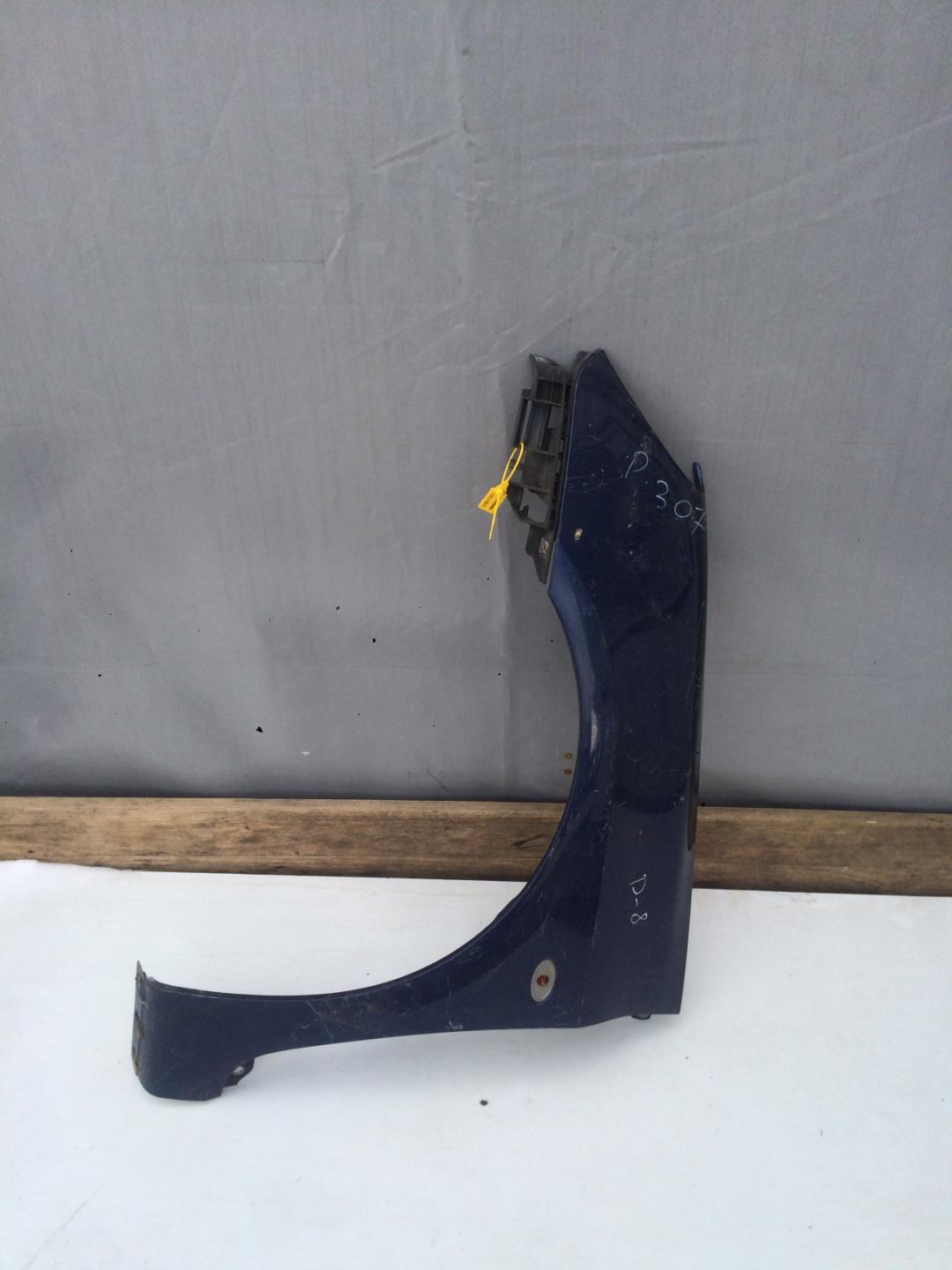 крыло переднее левое Peugeot 307 1 поколение 2001, 1.6 л., бензин, хетчбэк 5 дв. - фото №1