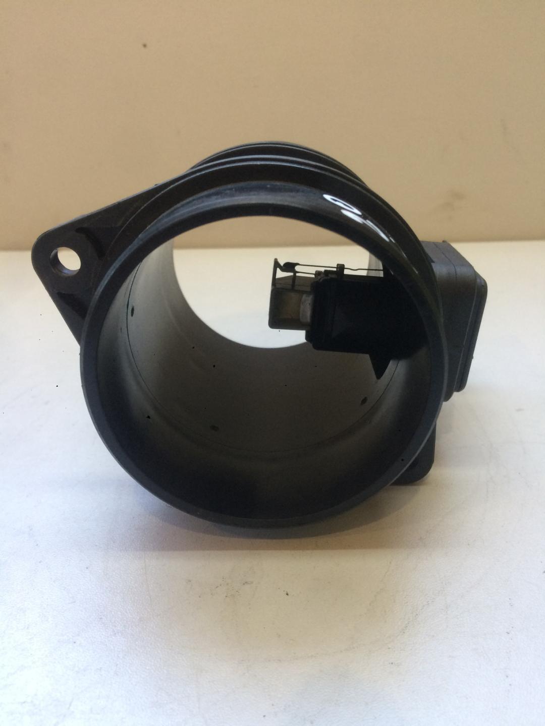 расходомер воздуха Renault Laguna 3 поколение 2009, 2.0 л., дизель, хетчбэк 5 дв., 8200327690 - фото №1