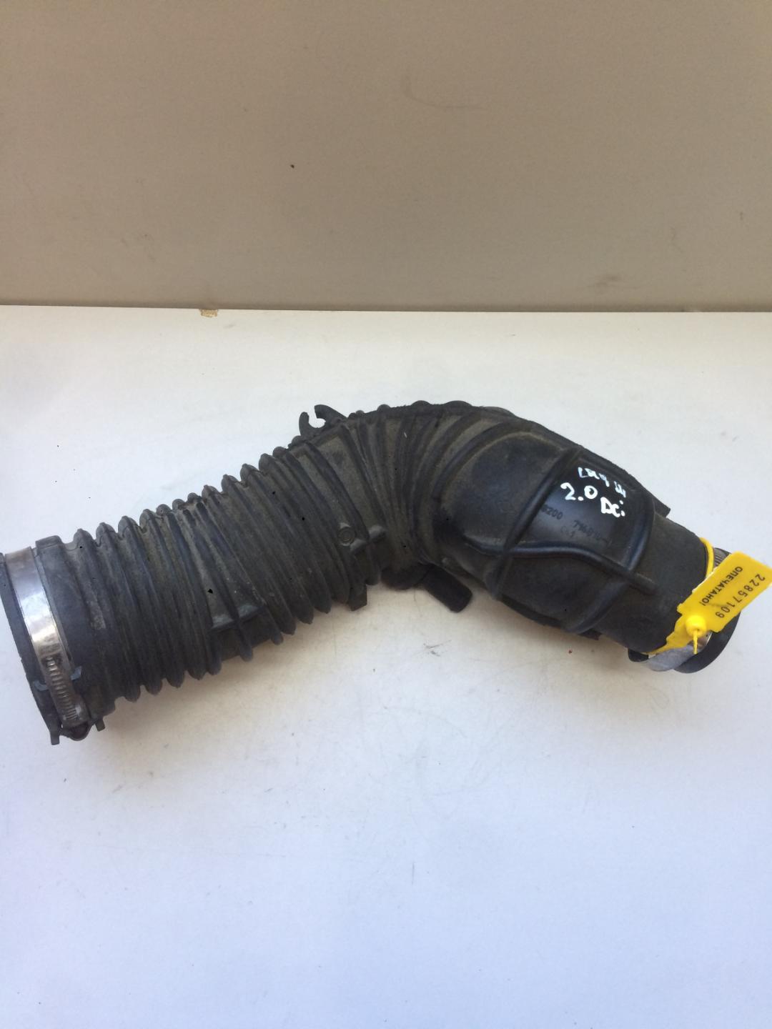 патрубок турбины Renault Laguna 3 поколение 2009, 2.0 л., дизель, хетчбэк 5 дв., 8200714810B - фото №1