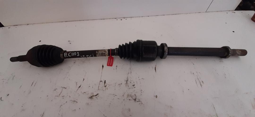 полуось передняя правая (приводной вал, ШРУС) Renault Clio 3 поколение 2005, 1.5 л., дизель, хетчбэк 5 дв., 8200499586 - фото №1