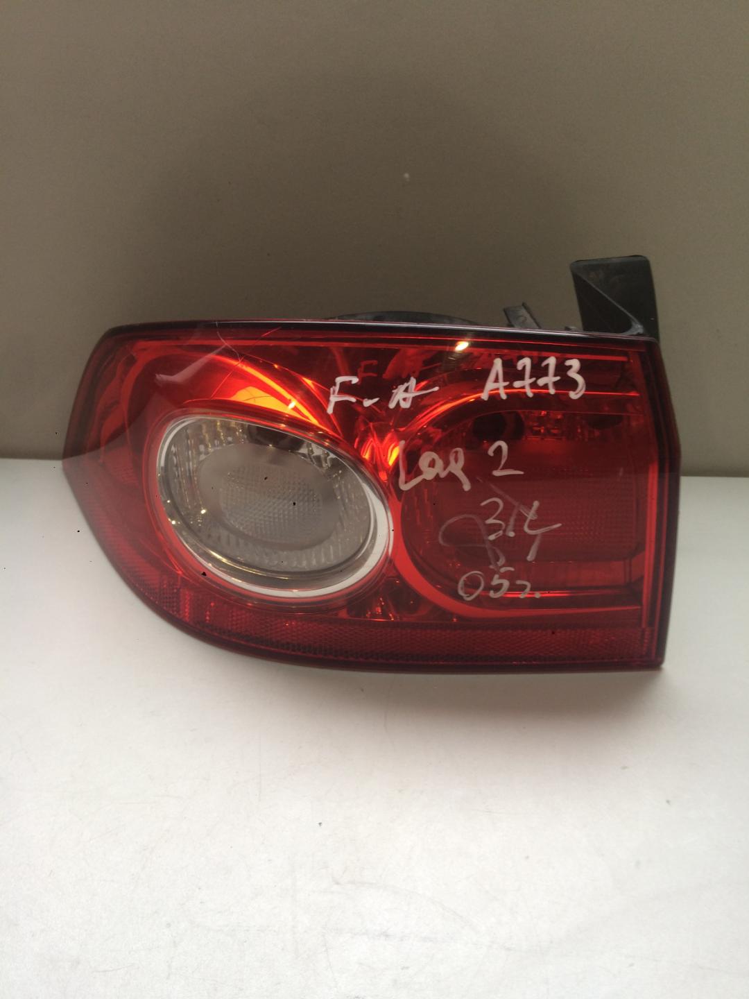 фонарь задний левый Renault Laguna 2 поколение 2005, 1.8 л., бензин, хетчбэк 5 дв. - фото №1