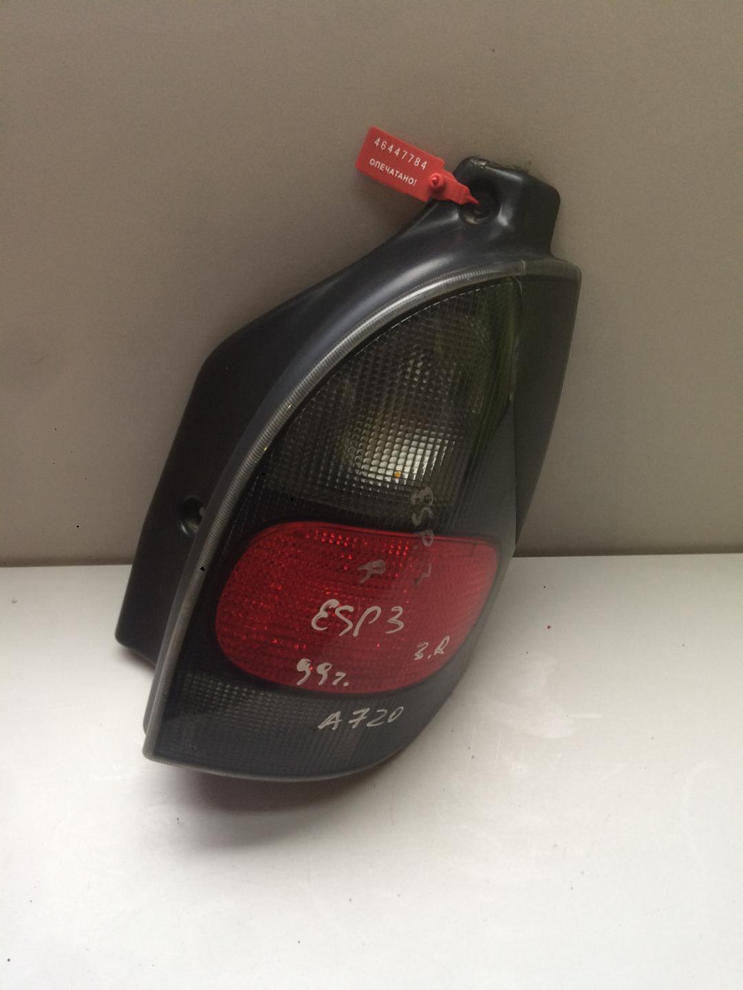 фонарь задний правый Renault Espace 3 поколение 1999, 2.2 л., дизель, минивэн - фото №1