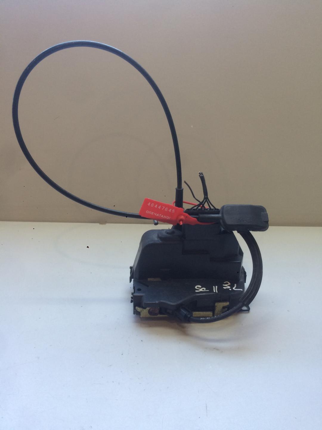 замок двери задней левой Renault Scenic 2 поколение 2003, 1.4 л., бензин, минивэн - фото №1