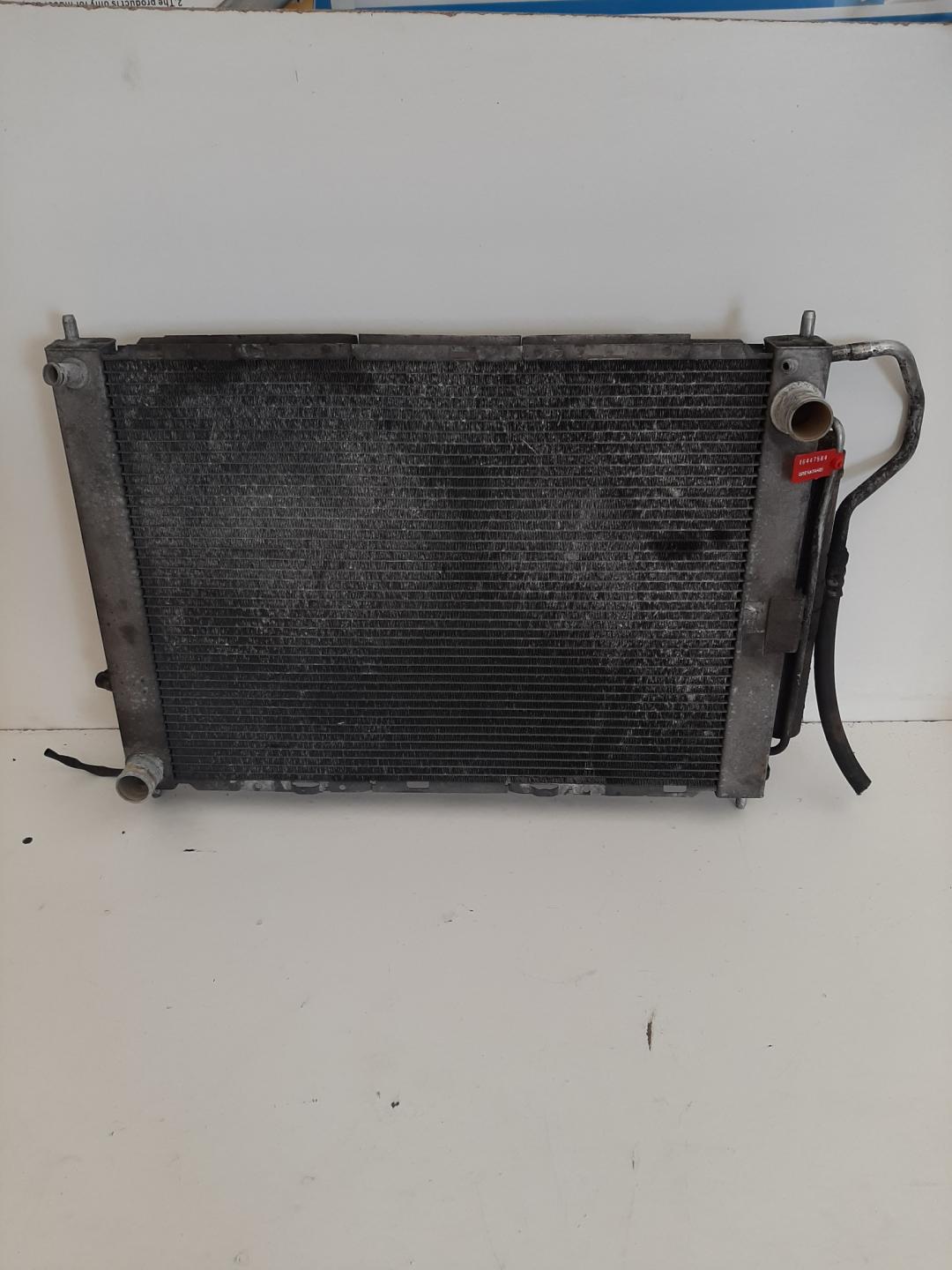 радиатор (основной) Renault Clio 3 поколение 2005, 1.5 л., дизель, хетчбэк 5 дв. - фото №1