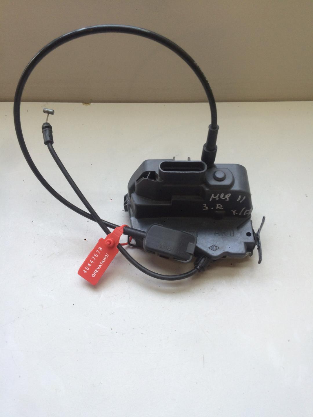 замок двери задней правой Renault Megane 2 поколение 2004, 1.5 л., дизель, хетчбэк 5 дв. - фото №1