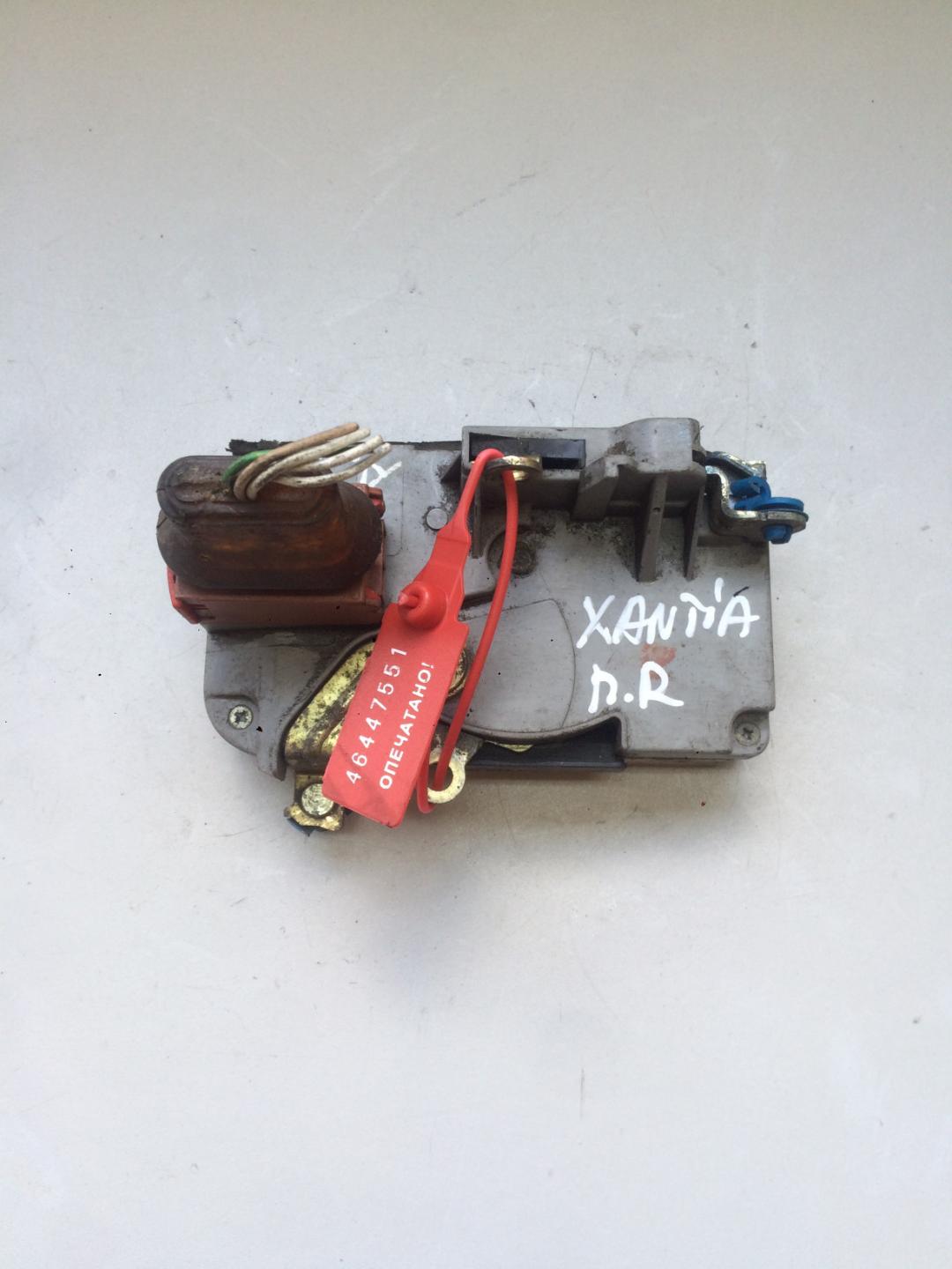 замок двери передней правой Citroen Xantia 1 поколение 1996, 1.6 л., бензин, хетчбэк 5 дв. - фото №1