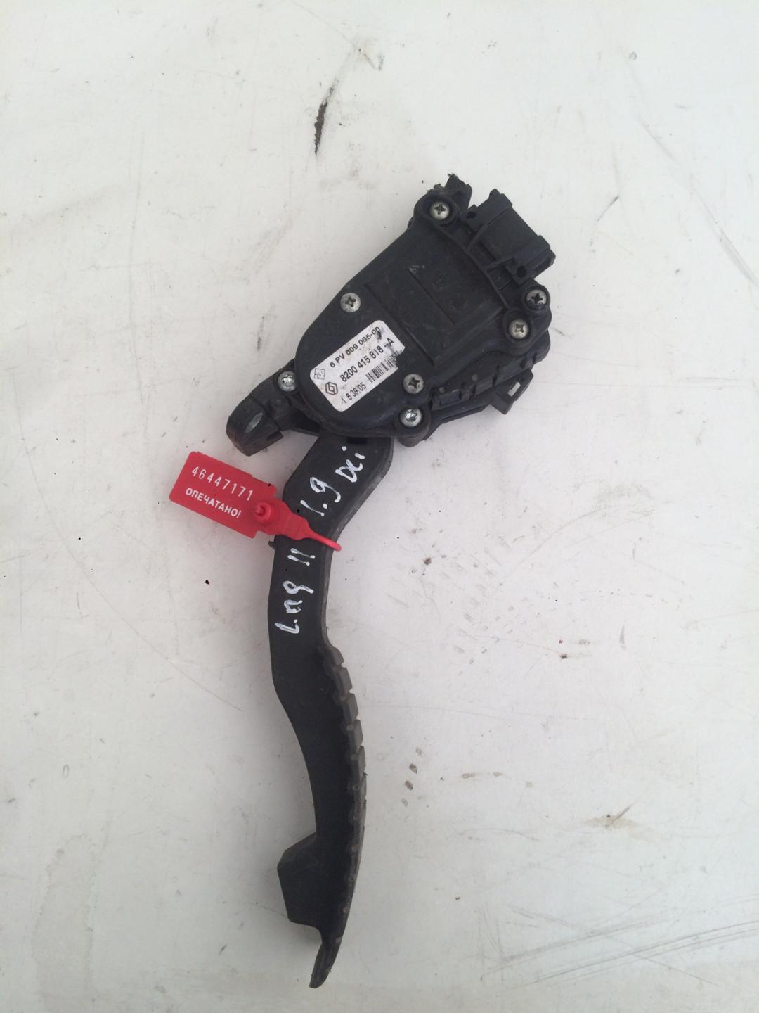 педаль Renault Laguna 2 поколение 2002, 1.9 л., дизель, хетчбэк 5 дв., 8200415818A - фото №1