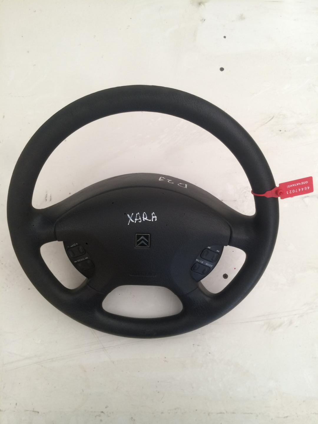 руль Citroen Xsara 1 поколение 2000, 1.6 л., бензин, хетчбэк 5 дв. - фото №1