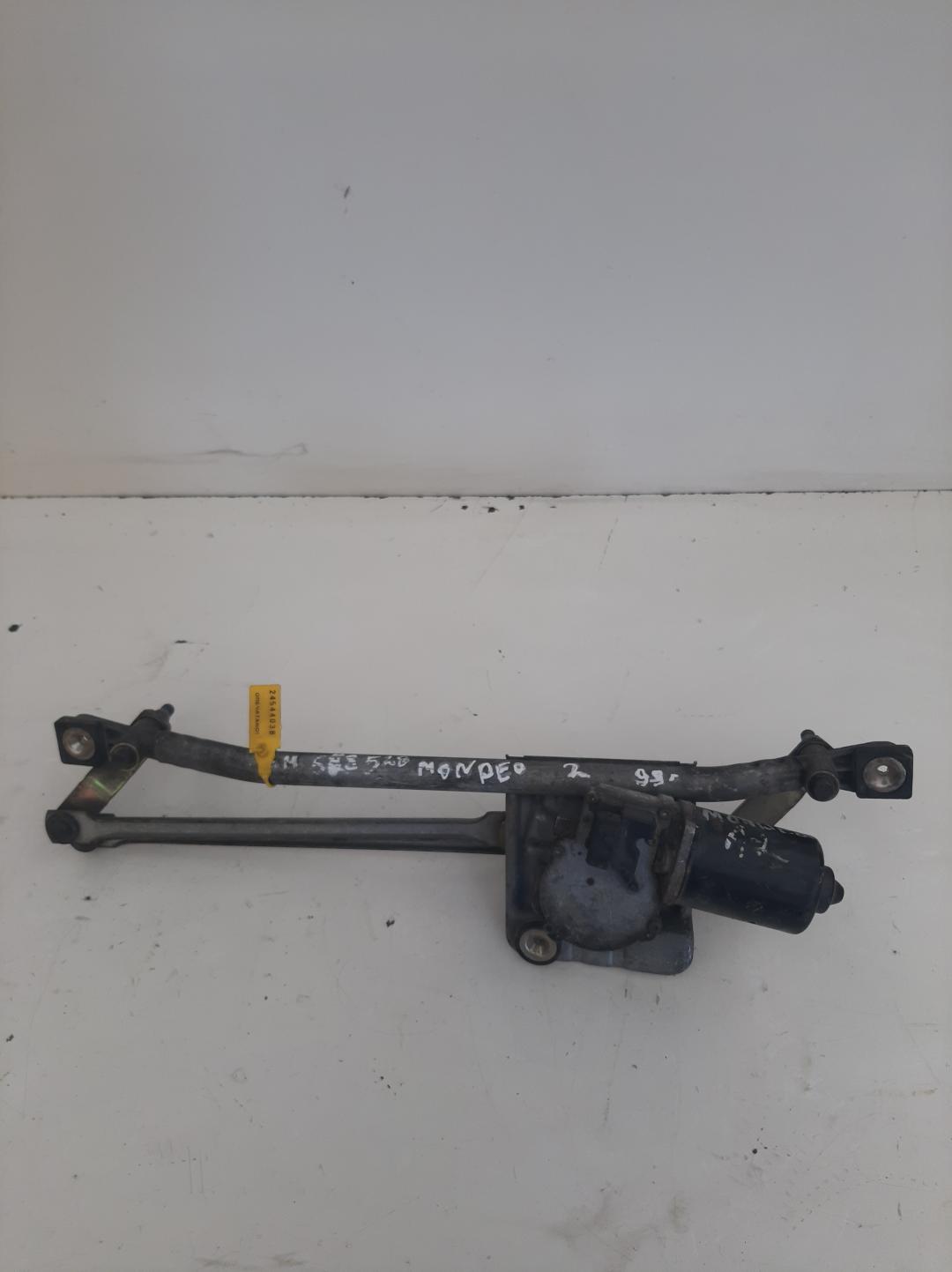 механизм стеклоочистителя (трапеция дворников) Ford Mondeo 2 поколение 1996, 2.0 л., бензин, хетчбэк 5 дв. - фото №1
