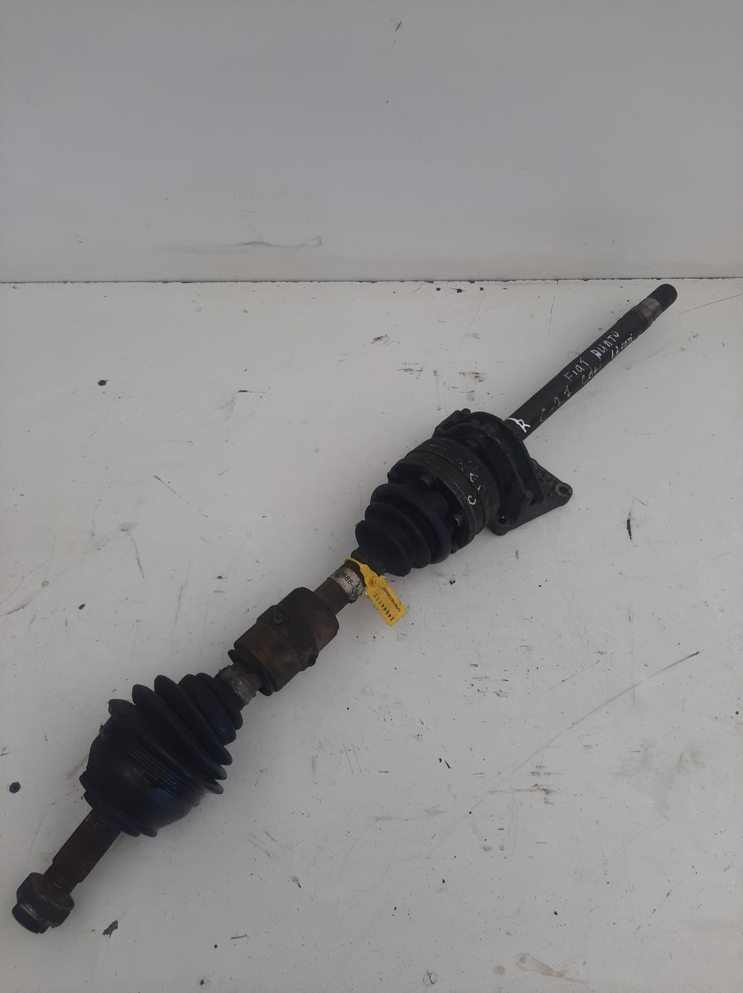 полуось передняя правая (приводной вал, ШРУС) Fiat Punto 1 поколение 1999, 1.9 л., дизель, хетчбэк 5 дв. - фото №1