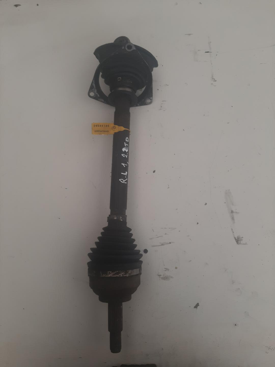 полуось передняя левая (приводной вал, ШРУС) Renault Laguna 1 поколение 1996, 2.2 л., дизель, хетчбэк 5 дв. - фото №1