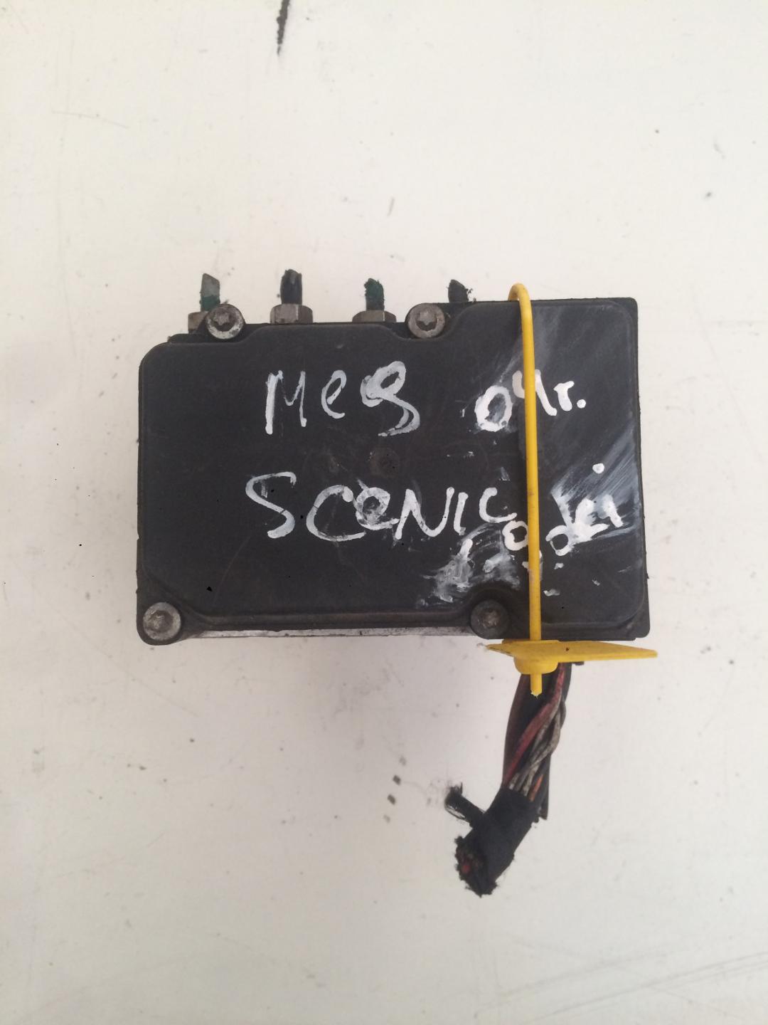 блок ABS Renault Megane 2 поколение 2004, 1.9 л., дизель, хетчбэк 5 дв., 0265800300 - фото №1