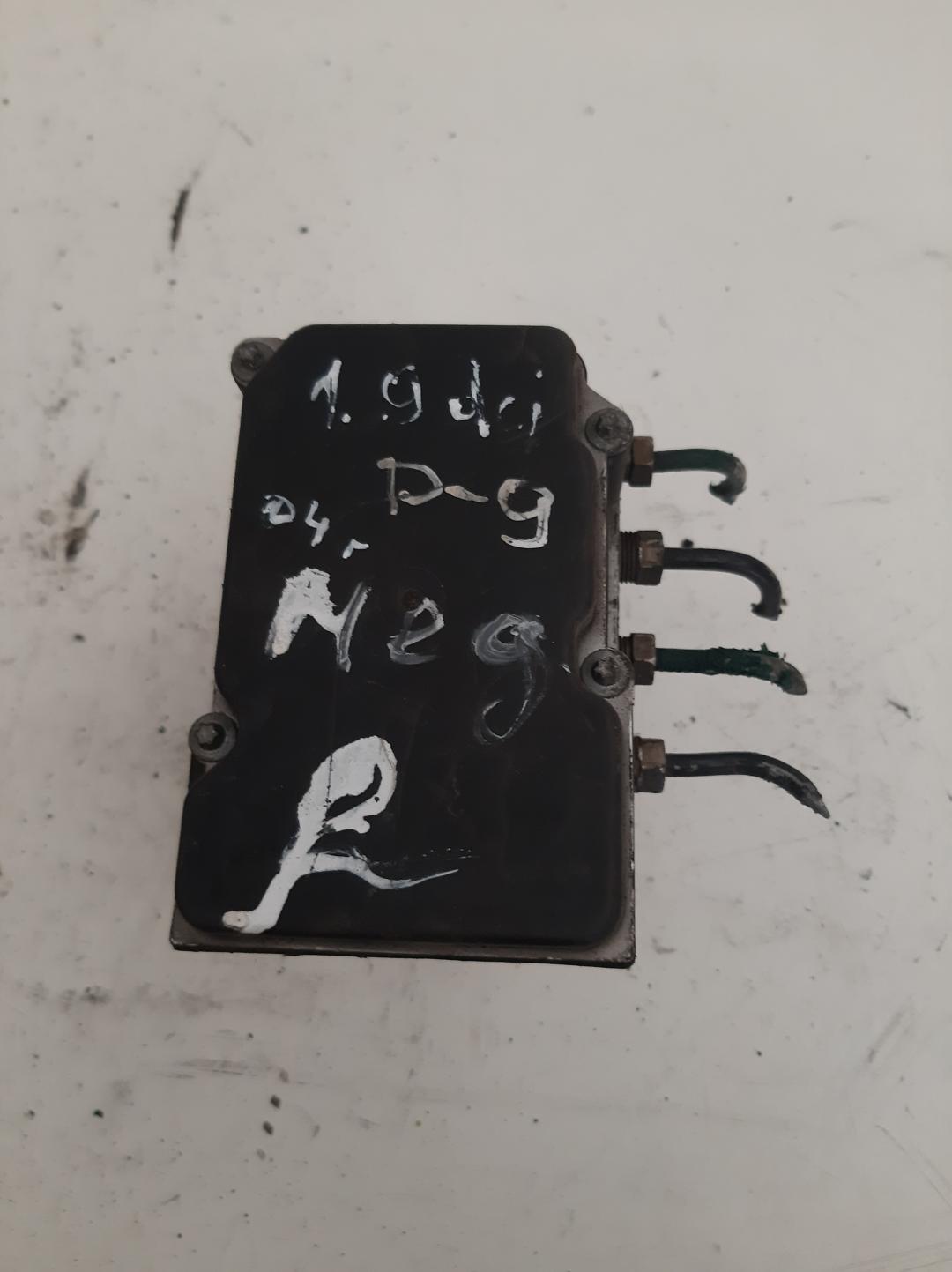 блок ABS Renault Megane 2 поколение 2005, 1.9 л., дизель, хетчбэк 5 дв., 0265800317 - фото №1