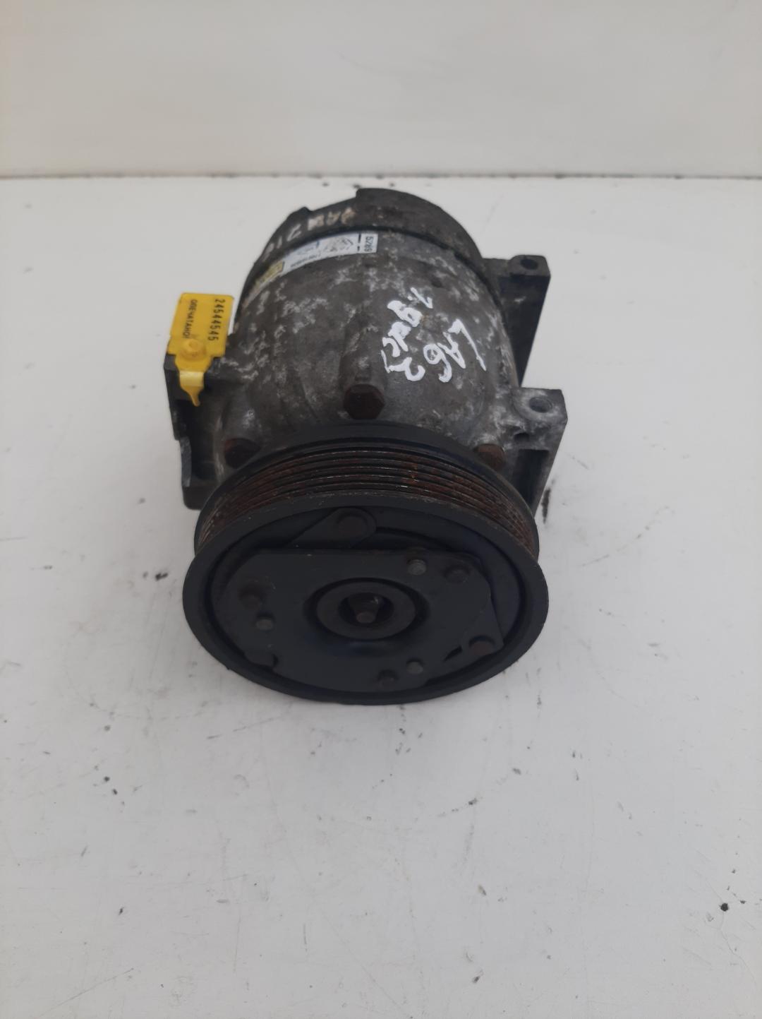 компрессор кондиционера Renault Laguna 2 поколение 2001, 1.9 л., дизель, хетчбэк 5 дв., 7700103536 - фото №1