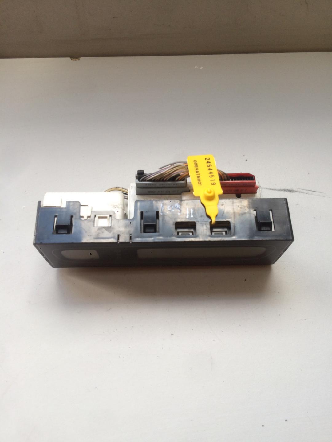 дисплей Renault Laguna 2 поколение 2001, 1.9 л., дизель, хетчбэк 5 дв., P8200002604 - фото №1