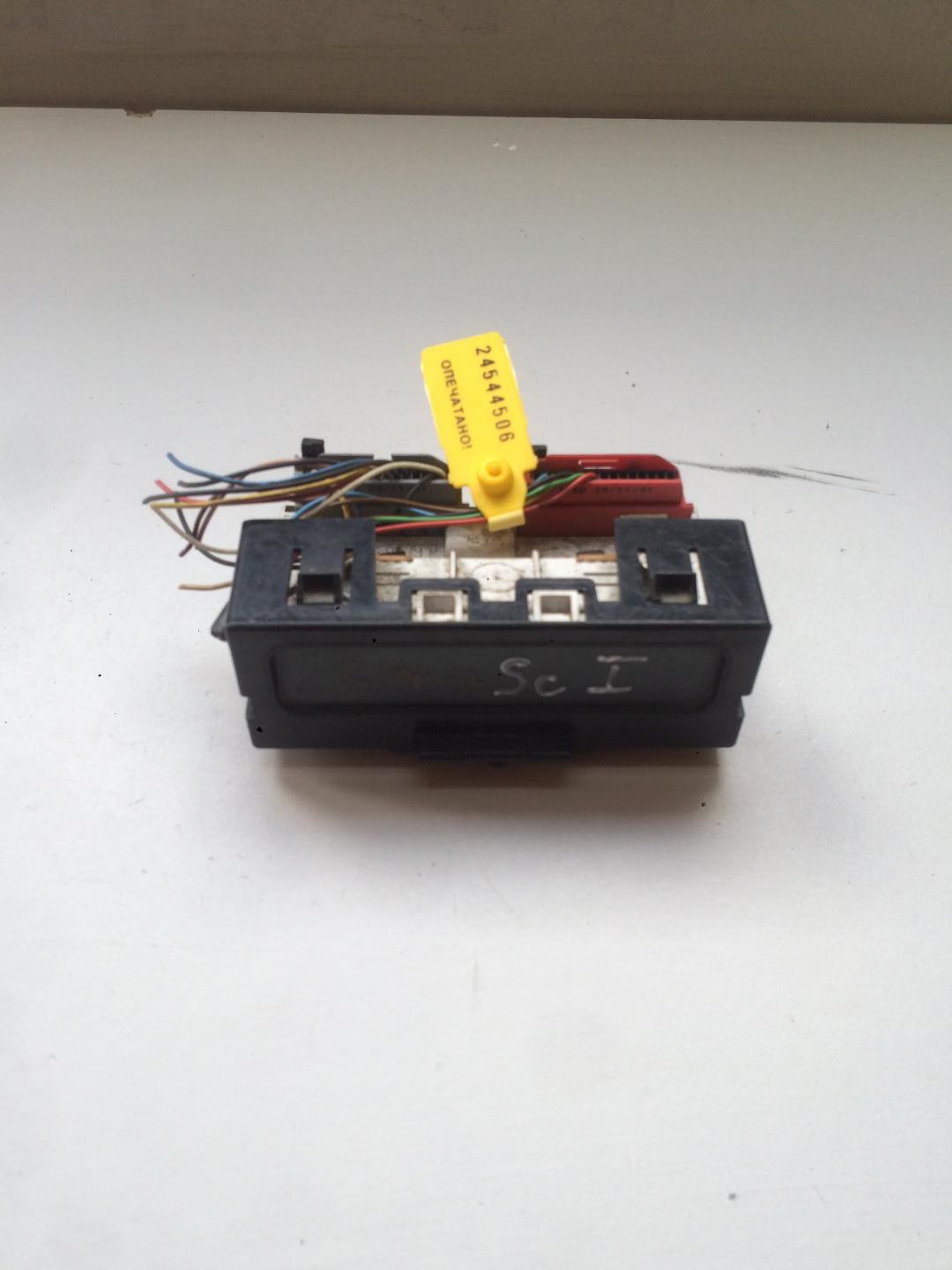 дисплей Renault Scenic 1 поколение 1999, 1.6 л., бензин, минивэн, P8200028364A - фото №1