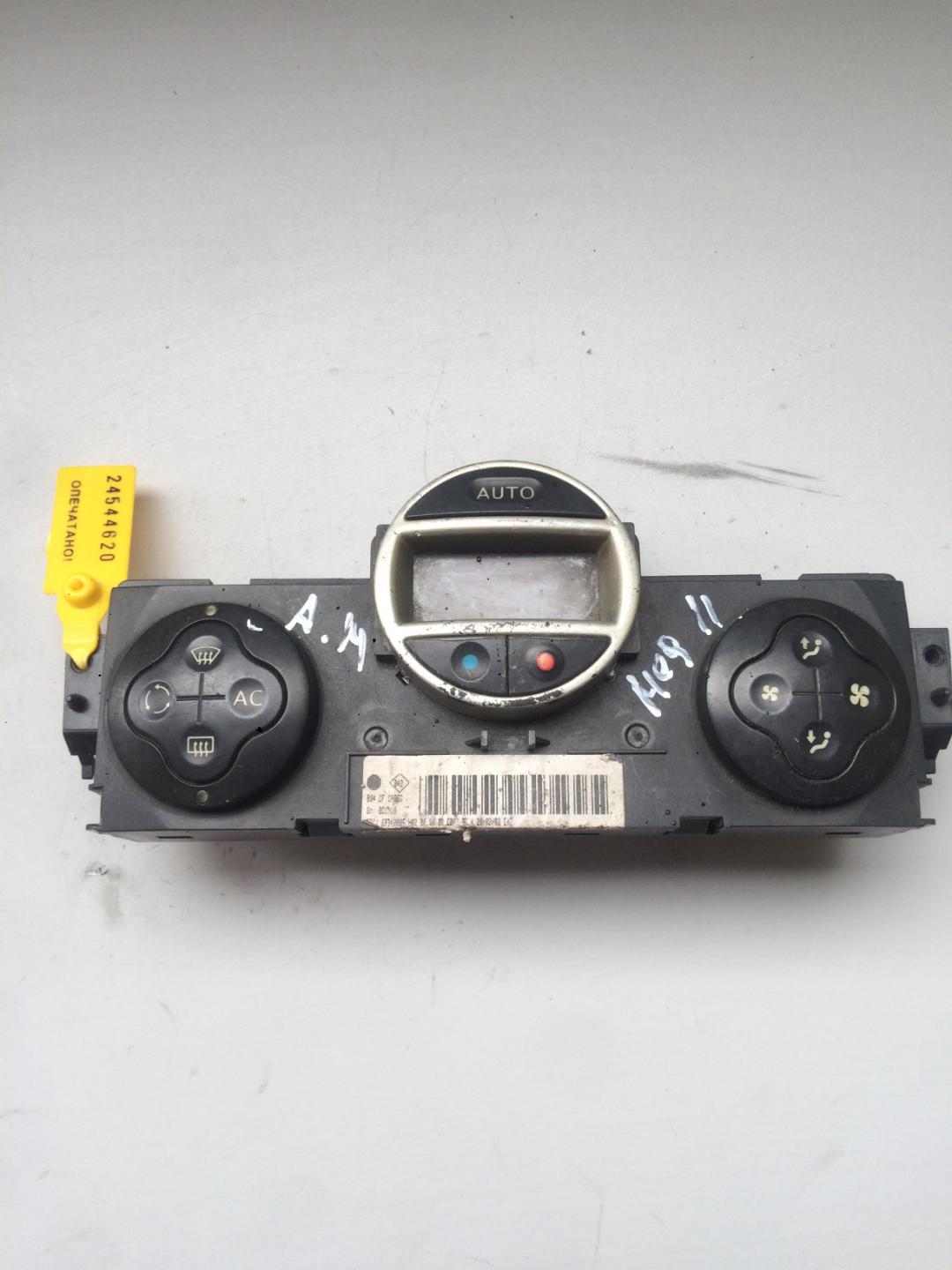 блок управления печки / климат-контроля Renault Megane 2 поколение 2002, 1.5 л., дизель, хетчбэк 5 дв. - фото №1