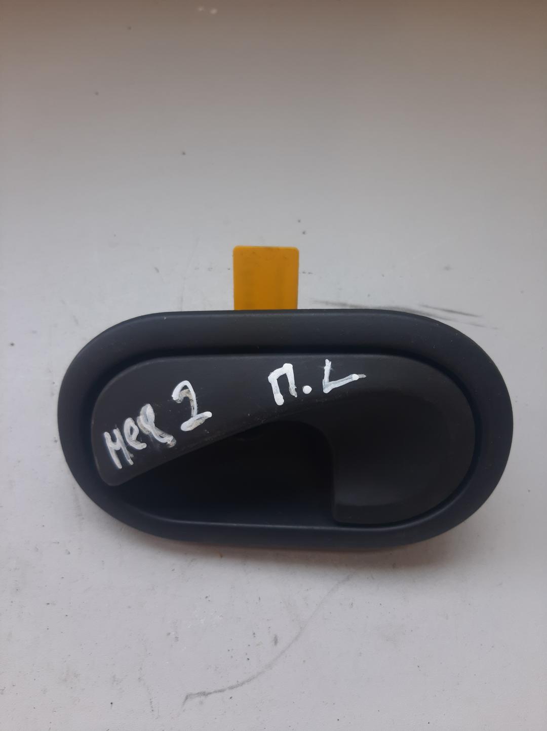 ручка внутренняя передняя левая Renault Megane 2 поколение 2006, 1.6 л., бензин, хетчбэк 5 дв., 8200028487 - фото №1