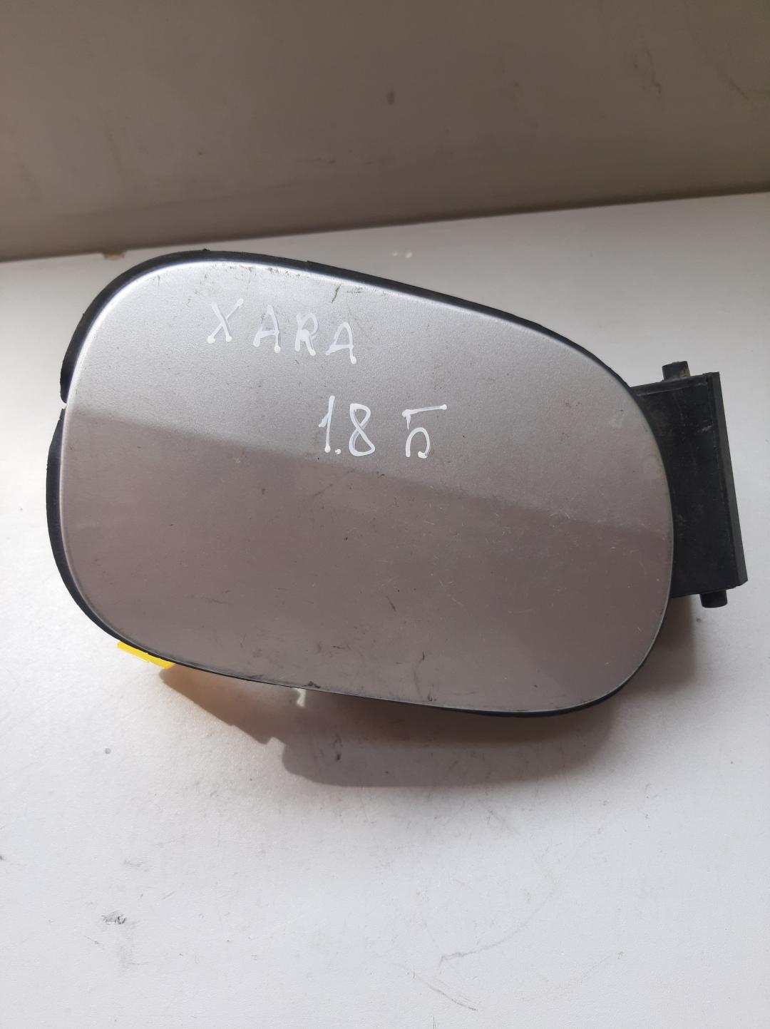 лючок топливного бака Citroen Xsara 1 поколение 1997, 1.8 л., бензин, хетчбэк 5 дв. - фото №1