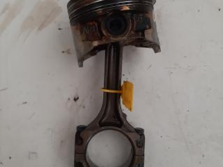 поршень Mitsubishi Carisma 1 поколение 1998, 1.6 л., бензин, седан