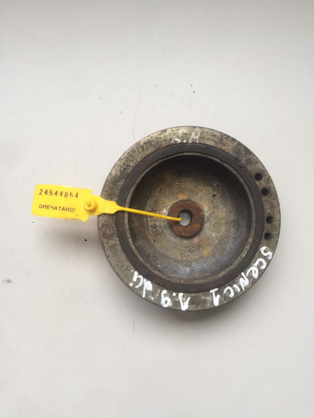 шкив коленвала Renault Scenic 1 поколение 1999, 1.9 л., дизель, минивэн - фото №1