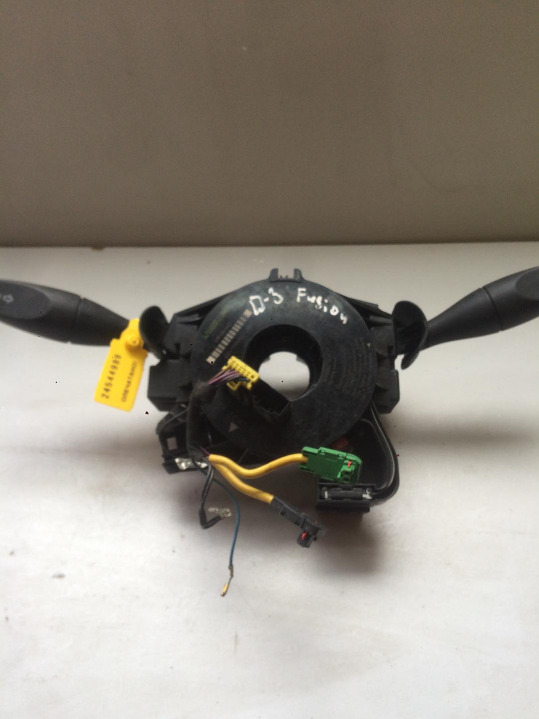 переключатель подрулевой (стрекоза) Ford Fusion 1 поколение 2004, 1.4 л., дизель, универсал - фото №1