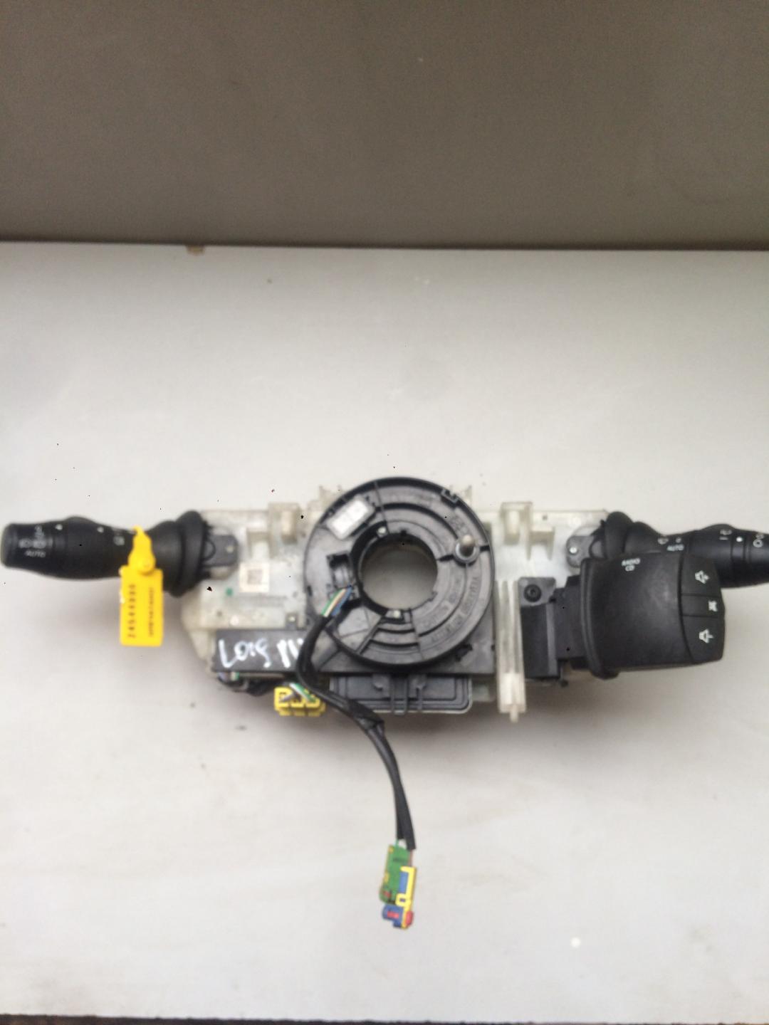 переключатель подрулевой (стрекоза) Renault Laguna 3 поколение 2007, 1.5 л., дизель, хетчбэк 5 дв. - фото №1